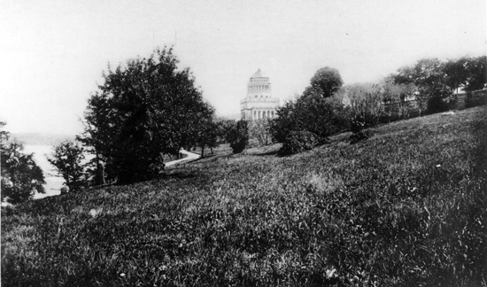Riverside Park, looking north to Grant’s Tomb, circa 1898. Neg. AR201 Image of Riverside Park, looking north to Grant’s Tomb, circa 1898. Neg. AR201