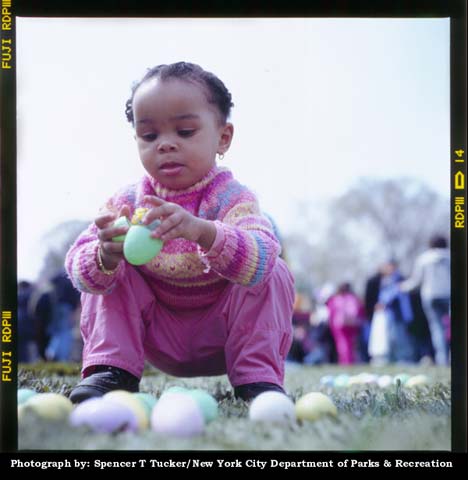 03-30-02_easter_eggstravaganza_central_park_04