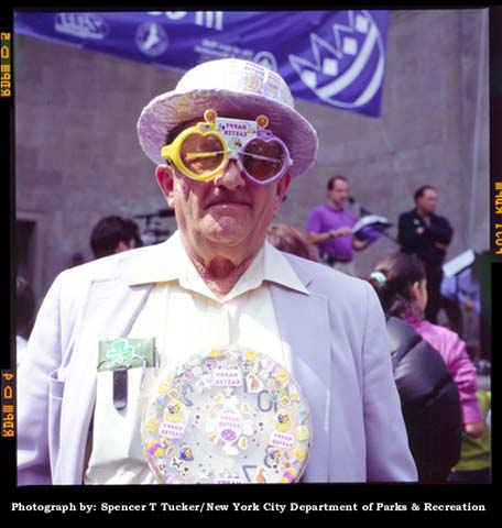 03-30-02_easter_eggstravaganza_central_park_05
