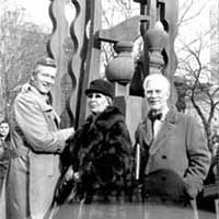 Mayor John V. Lindsay, Louise Nevelson, Parks Commissioner August Heckscher in front of Night Presence IV, 60th St. & 5th Ave, 1972,