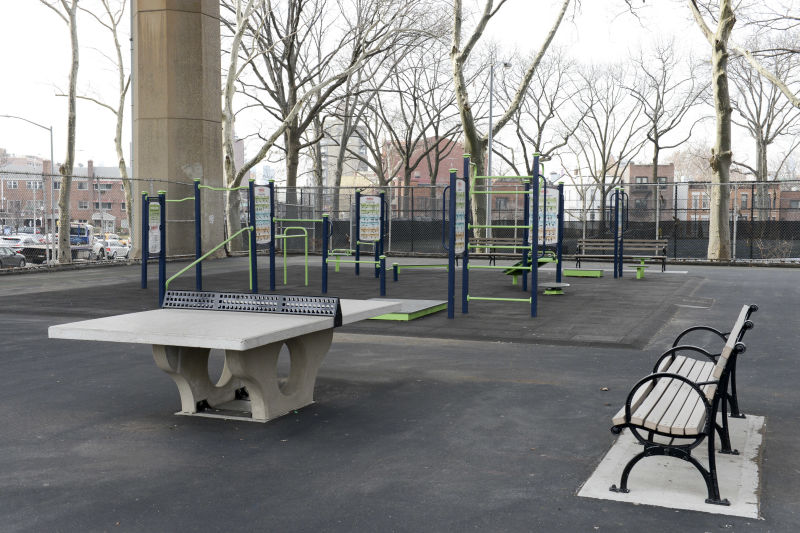 Triborough Bridge Playground B Highlights : NYC Parks