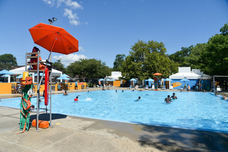 garden city community pool