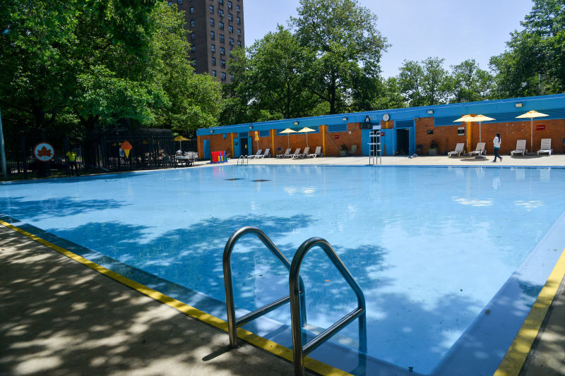 Bushwick Playground Outdoor Pools : NYC Parks